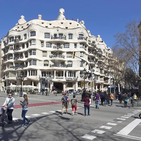 Estudio En Barrio De Gracia E4 * برشلونة