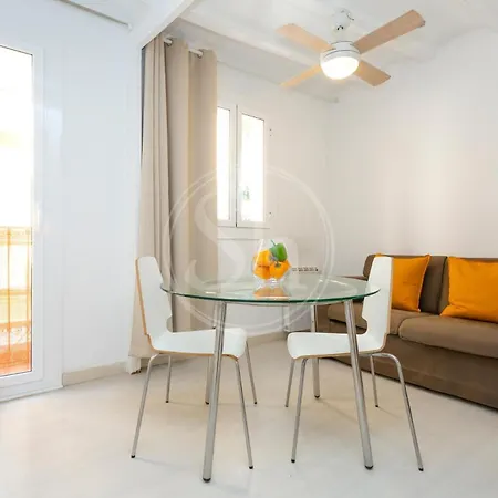 Estudio En Barrio De Gracia E4 * ברצלונה
