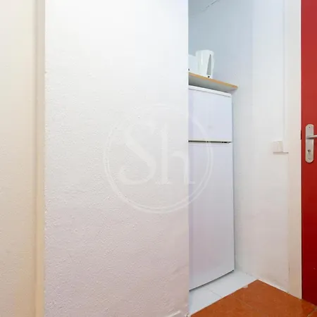 Estudio En Barrio De Gracia E4 דירה ברצלונה